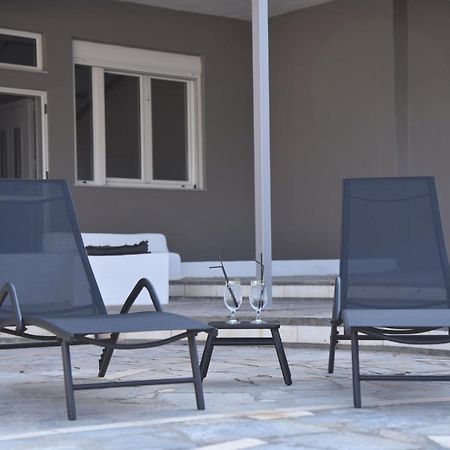 Family Apartments 3 Lechaio Екстериор снимка